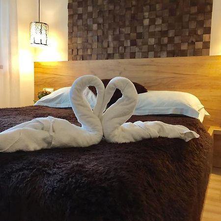 Bukowianski Dworek Bed and Breakfast Bukowina Tatrzańska Exteriör bild
