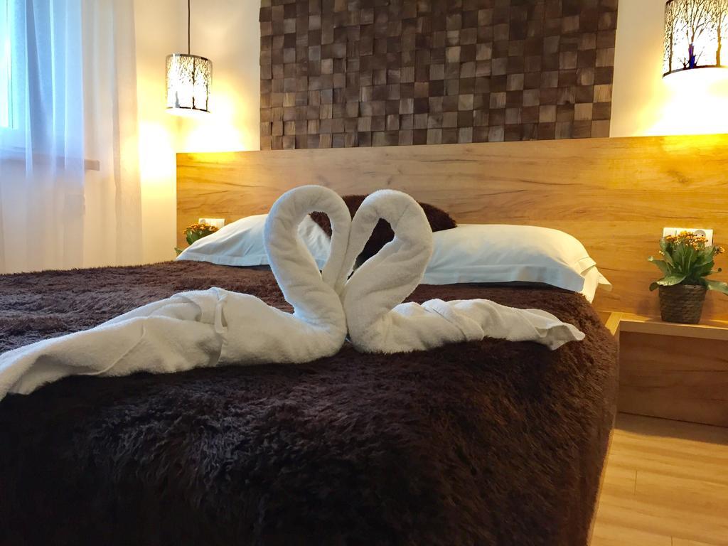 Bukowianski Dworek Bed and Breakfast Bukowina Tatrzańska Exteriör bild